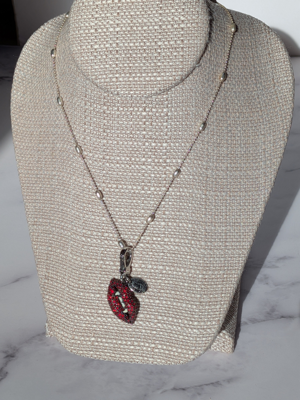 Juicy Couture 2011 Limited Edition Red Vampire Lips Charm Necklace with Box